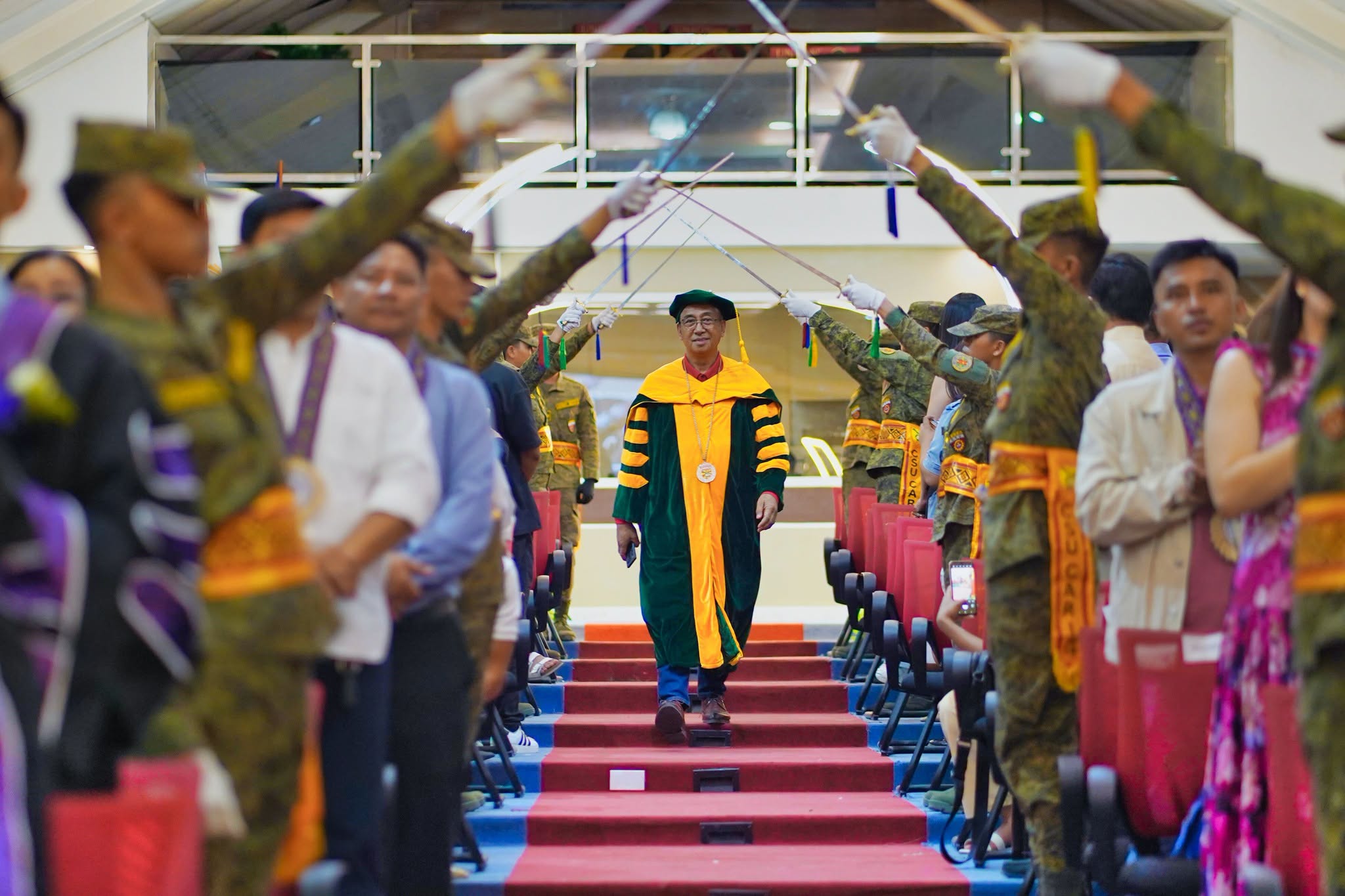 24TH-GRAD-COL-PHOTOSET photo 36